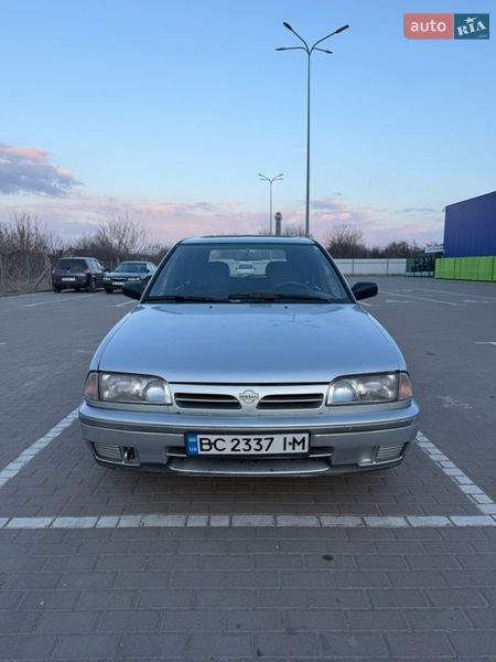 Nissan Primera 1993