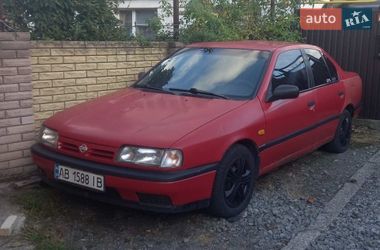 Седан Nissan Primera 1993 в Виннице