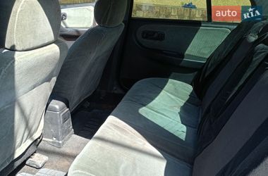 Седан Nissan Primera 1993 в Килии