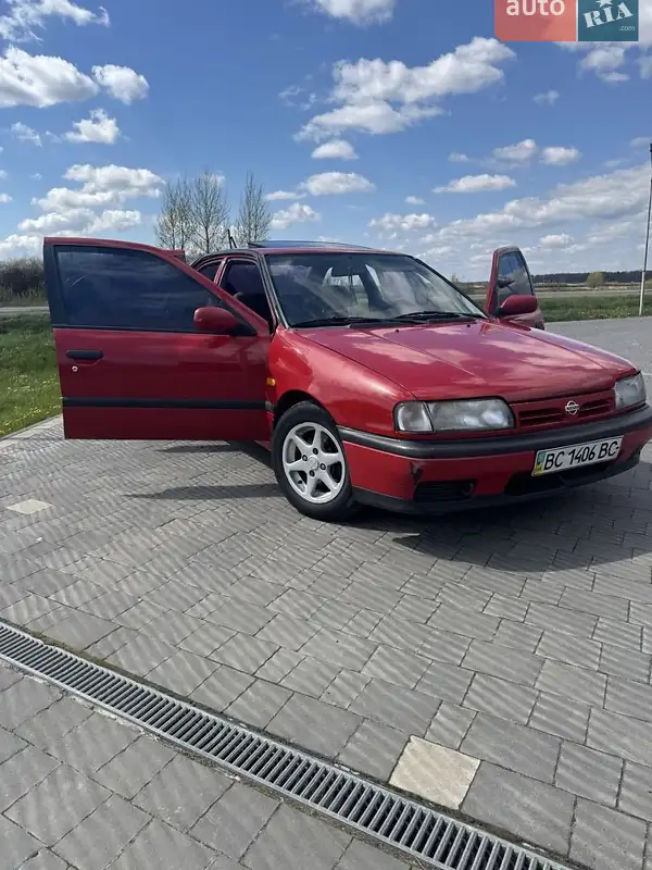 Nissan Primera 1993
