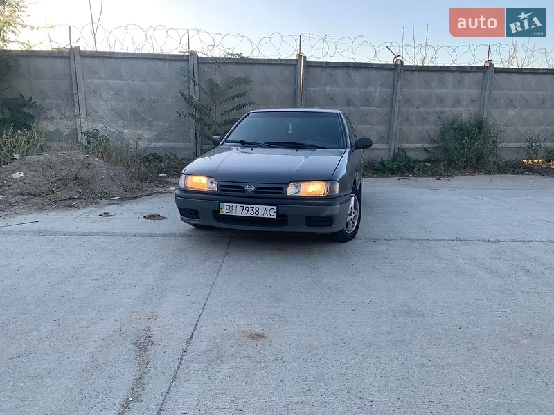 Nissan Primera 1990