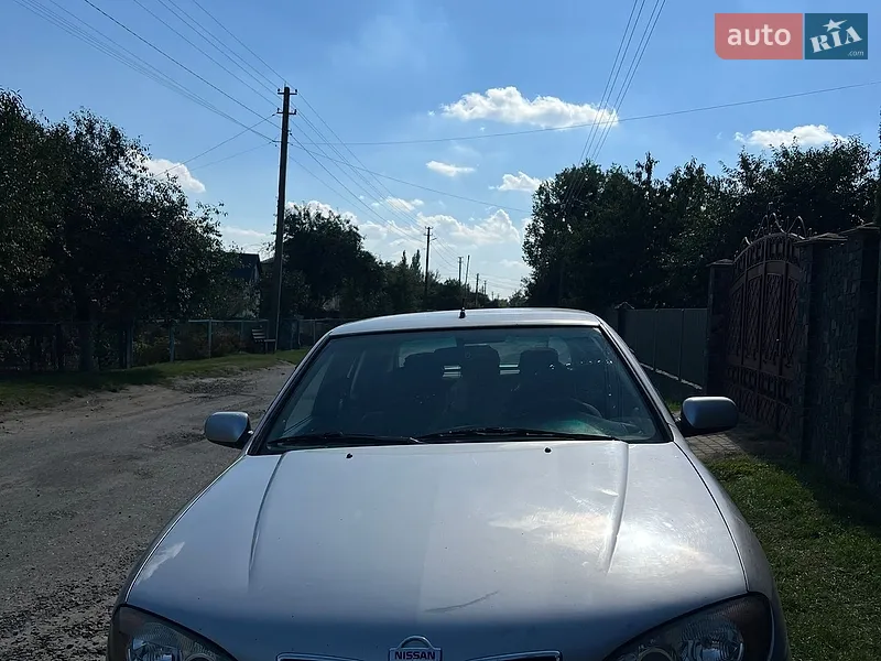 Nissan Primera 2000