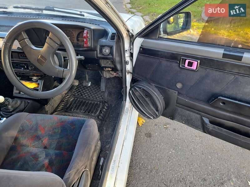 Хэтчбек Nissan Pulsar 1991 в Киеве фото 4 Хэтчбек Nissan Pulsar 1991 в Киеве