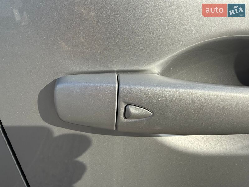 Хэтчбек Nissan Pulsar 2016 в Ужгороде