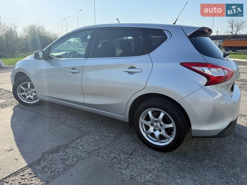 Хэтчбек Nissan Pulsar 2016 в Ужгороде