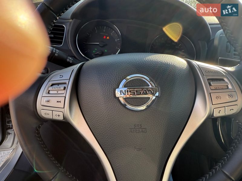 Хэтчбек Nissan Pulsar 2016 в Ужгороде