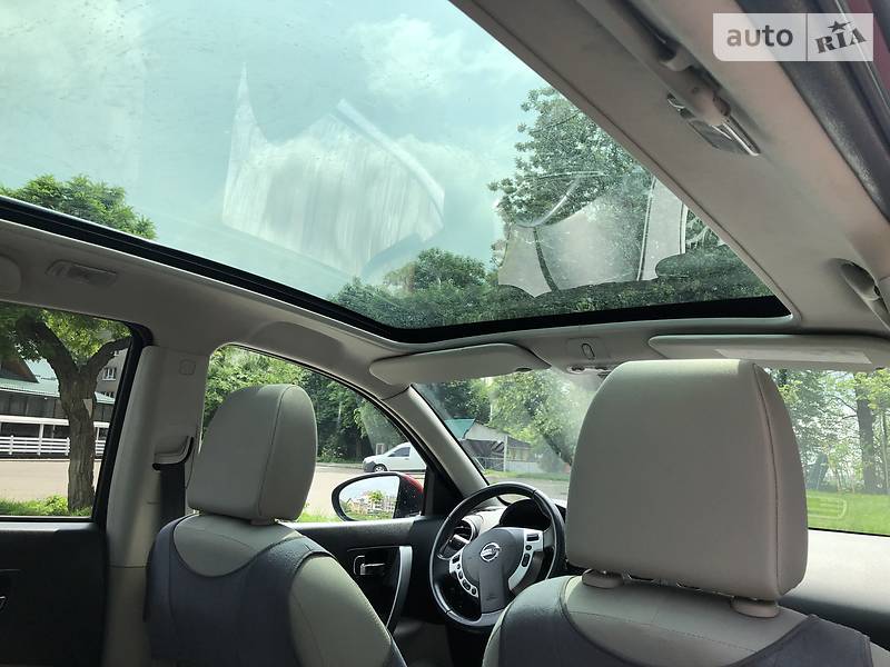 Позашляховик / Кросовер Nissan Qashqai+2 2010 в Львові