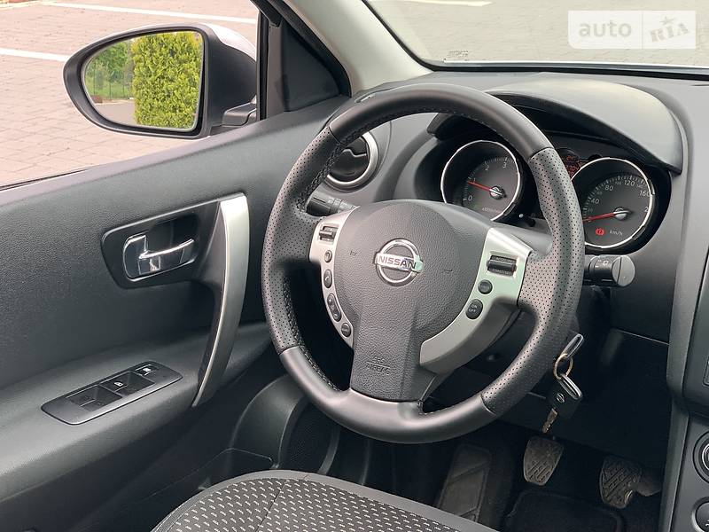 Позашляховик / Кросовер Nissan Qashqai+2 2009 в Стрию