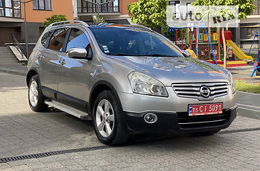 Позашляховик / Кросовер Nissan Qashqai+2 2009 в Івано-Франківську