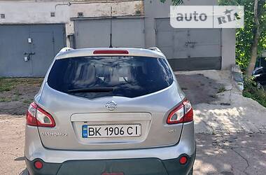 Позашляховик / Кросовер Nissan Qashqai+2 2010 в Рівному