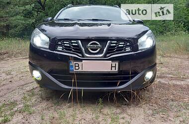 Внедорожник / Кроссовер Nissan Qashqai+2 2011 в Полтаве