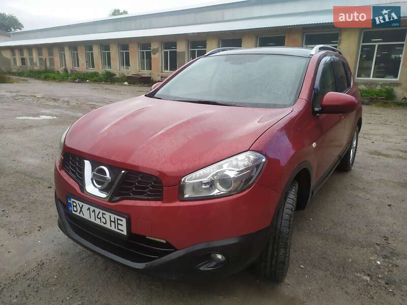 Внедорожник / Кроссовер Nissan Qashqai+2 2013 в Чемеровцах