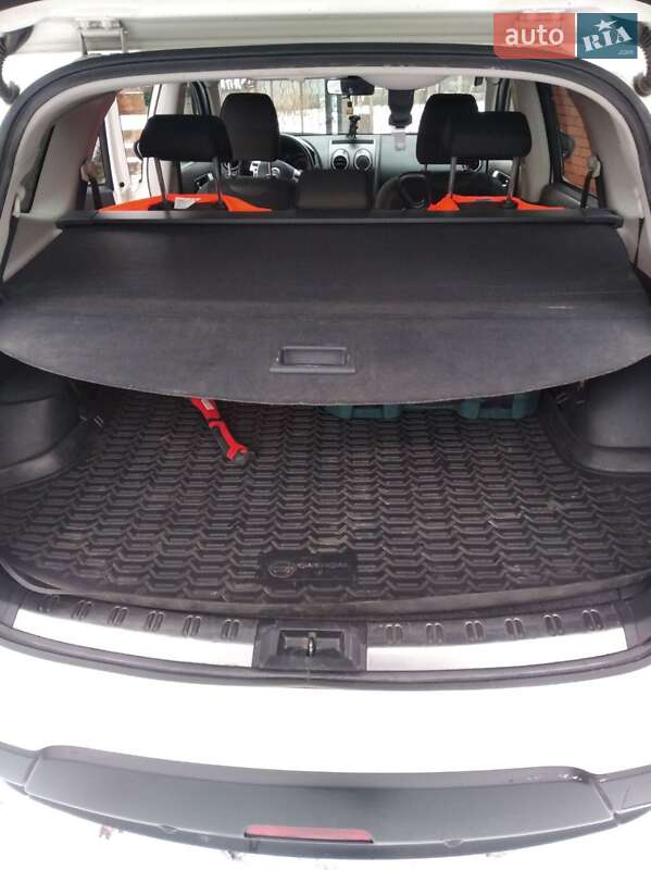 Внедорожник / Кроссовер Nissan Qashqai+2 2012 в Рокитном