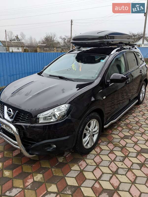 Внедорожник / Кроссовер Nissan Qashqai+2 2011 в Сарнах