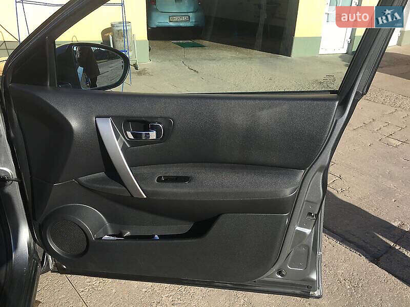 Внедорожник / Кроссовер Nissan Qashqai+2 2011 в Татарбунарах