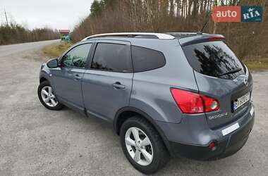 Внедорожник / Кроссовер Nissan Qashqai+2 2009 в Полонном