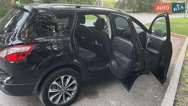 Внедорожник / Кроссовер Nissan Qashqai+2 2010 в Могилев-Подольске