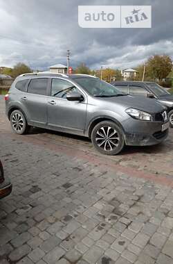 Позашляховик / Кросовер Nissan Qashqai+2 2011 в Вижниці