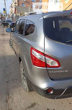 Позашляховик / Кросовер Nissan Qashqai+2 2011 в Умані