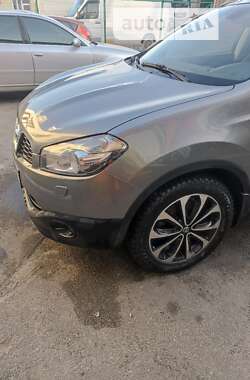 Позашляховик / Кросовер Nissan Qashqai+2 2011 в Умані