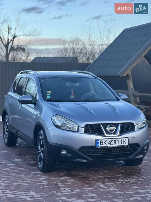 Позашляховик / Кросовер Nissan Qashqai+2 2012 в Сарнах