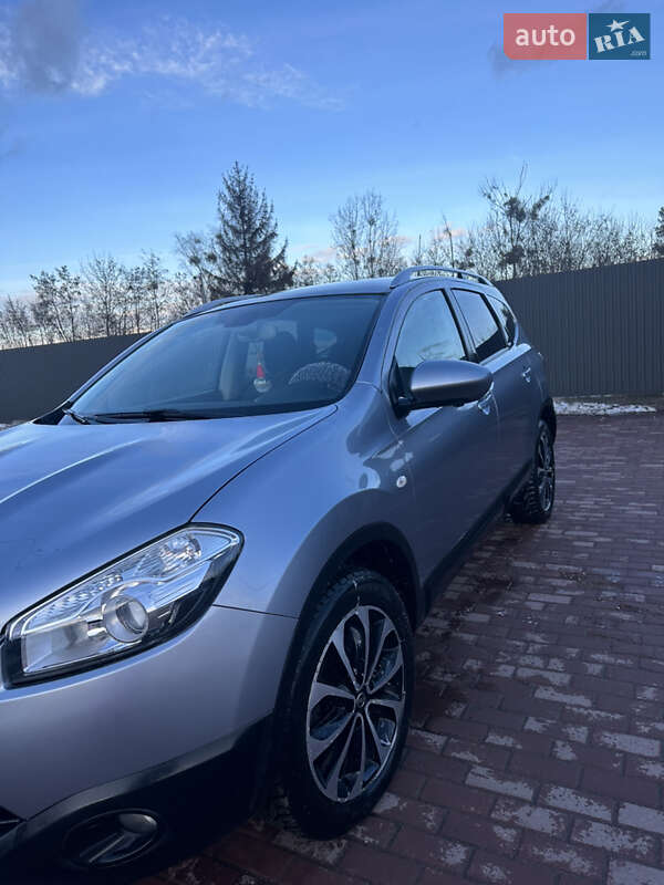 Позашляховик / Кросовер Nissan Qashqai+2 2012 в Сарнах