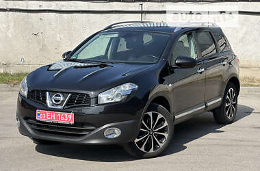 Позашляховик / Кросовер Nissan Qashqai+2 2011 в Києві