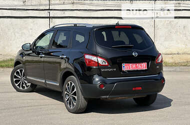 Внедорожник / Кроссовер Nissan Qashqai+2 2011 в Киеве