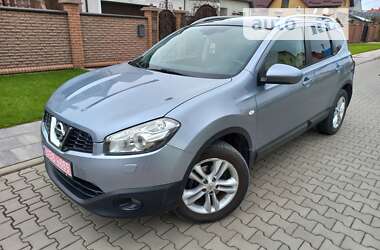 Позашляховик / Кросовер Nissan Qashqai+2 2010 в Запоріжжі