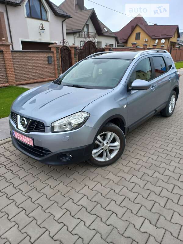 Позашляховик / Кросовер Nissan Qashqai+2 2010 в Запоріжжі