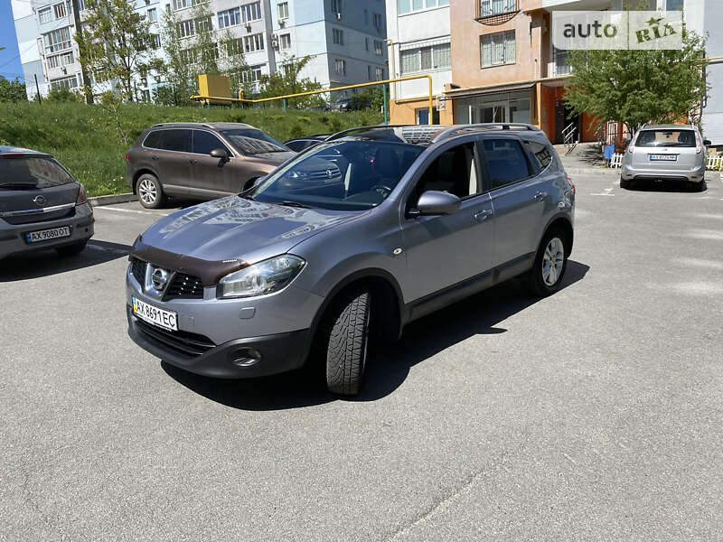 Позашляховик / Кросовер Nissan Qashqai+2 2013 в Харкові