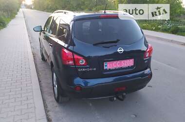 Позашляховик / Кросовер Nissan Qashqai+2 2009 в Гощі