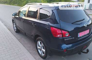 Позашляховик / Кросовер Nissan Qashqai+2 2009 в Гощі