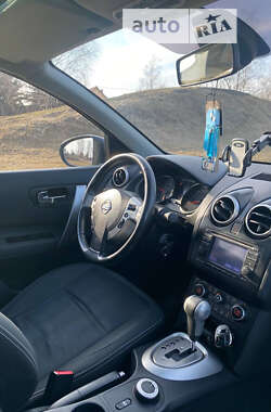 Позашляховик / Кросовер Nissan Qashqai+2 2011 в Луцьку