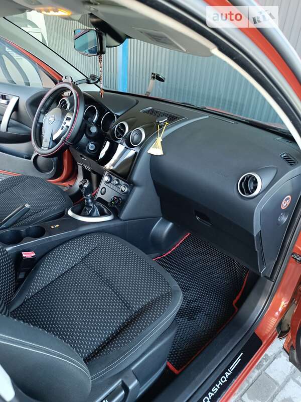 Внедорожник / Кроссовер Nissan Qashqai+2 2009 в Тернополе