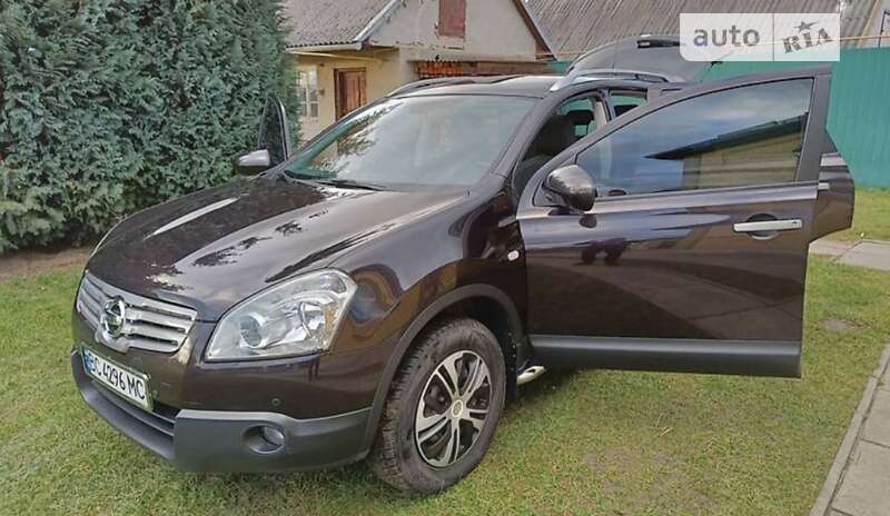 Позашляховик / Кросовер Nissan Qashqai+2 2009 в Львові