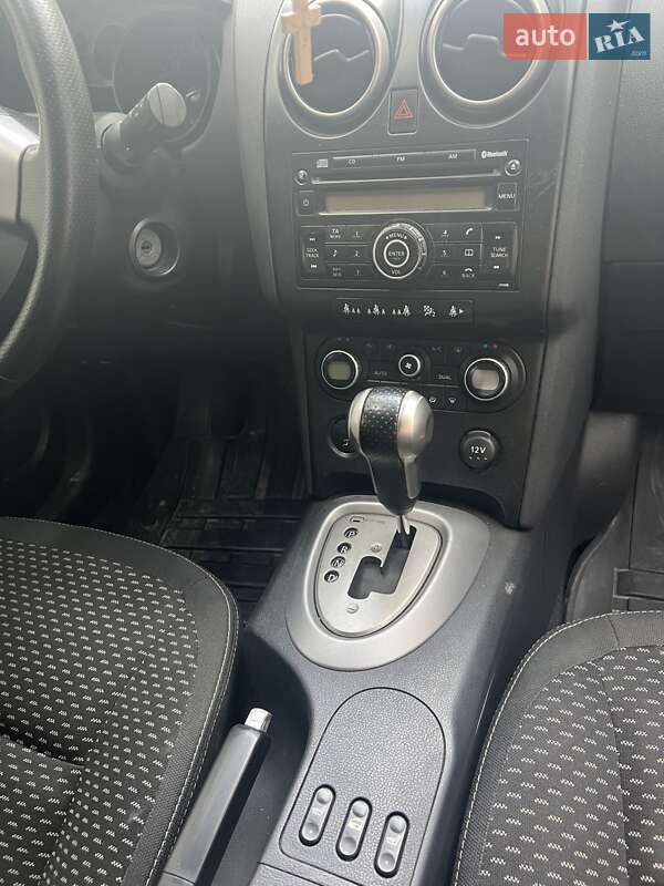 Внедорожник / Кроссовер Nissan Qashqai+2 2008 в Ужгороде