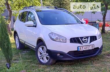 Позашляховик / Кросовер Nissan Qashqai+2 2012 в Івано-Франківську