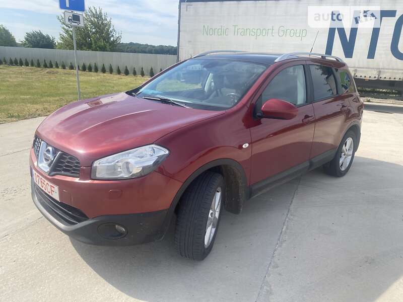 Внедорожник / Кроссовер Nissan Qashqai+2 2011 в Монастырище