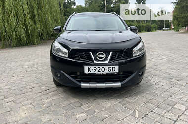 Позашляховик / Кросовер Nissan Qashqai+2 2011 в Чернівцях