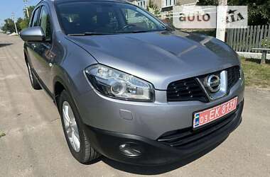 Позашляховик / Кросовер Nissan Qashqai+2 2010 в Луцьку