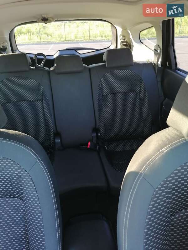 Внедорожник / Кроссовер Nissan Qashqai+2 2009 в Ровно