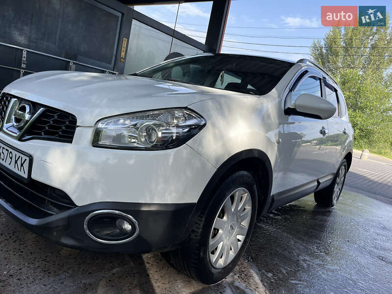 Внедорожник / Кроссовер Nissan Qashqai+2 2011 в Каменском фото 2 Внедорожник / Кроссовер Nissan Qashqai+2 2011 в Каменском