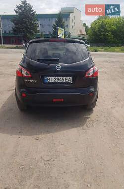 Позашляховик / Кросовер Nissan Qashqai+2 2013 в Полтаві