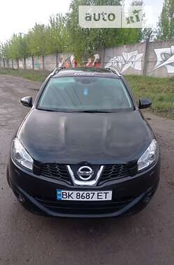 Позашляховик / Кросовер Nissan Qashqai+2 2010 в Луцьку