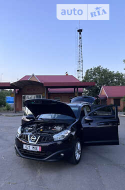 Внедорожник / Кроссовер Nissan Qashqai+2 2012 в Хороле