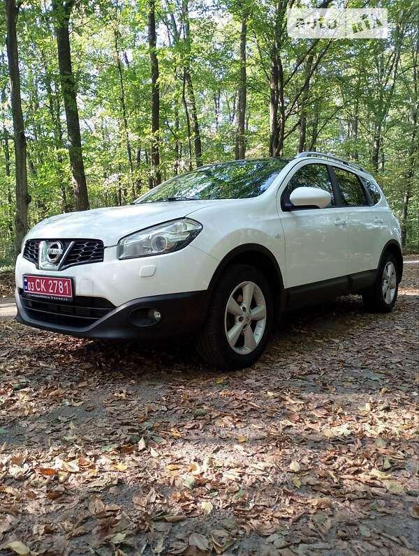 Внедорожник / Кроссовер Nissan Qashqai+2 2011 в Гайсине