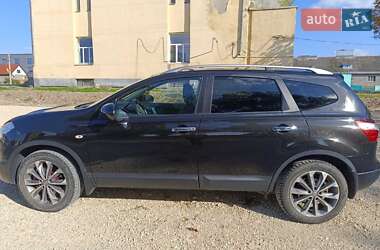 Позашляховик / Кросовер Nissan Qashqai+2 2012 в Скалаті