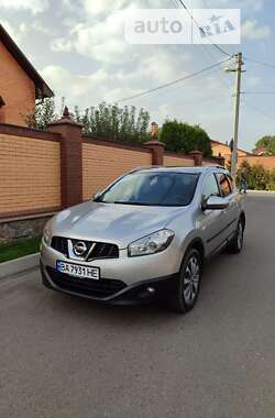 Позашляховик / Кросовер Nissan Qashqai+2 2010 в Олександрії