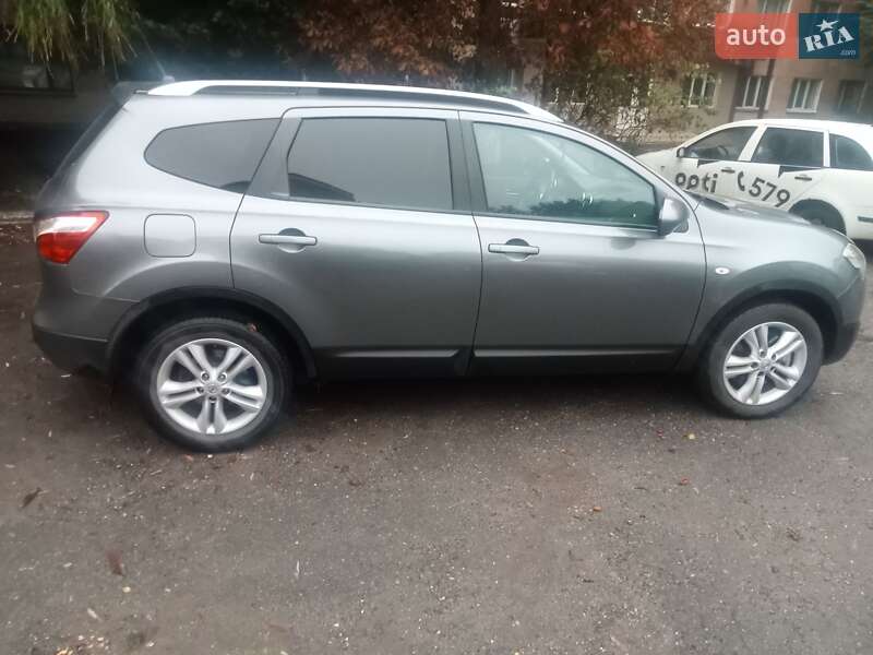 Nissan Qashqai+2 2012